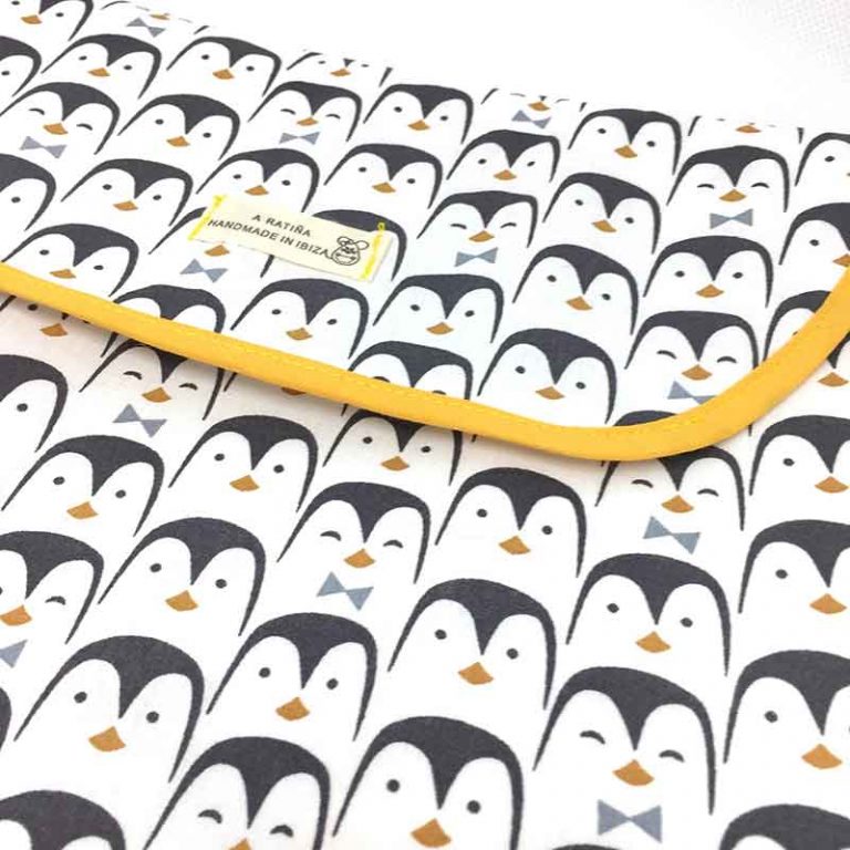 cambiador portatil bebe pingüinos detalle